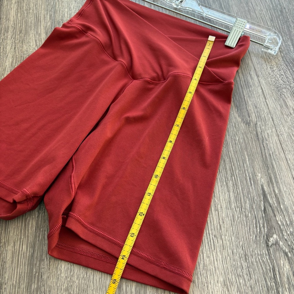 Aerie Women's Crimson Crossover High Rise Bike Shorts - Picture 5 of 6